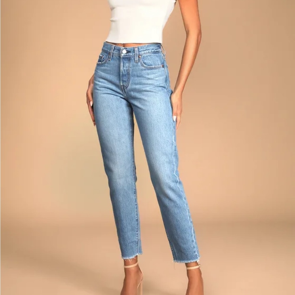 Wedgie Straight High-Rise Distressed Cropped Jeans
